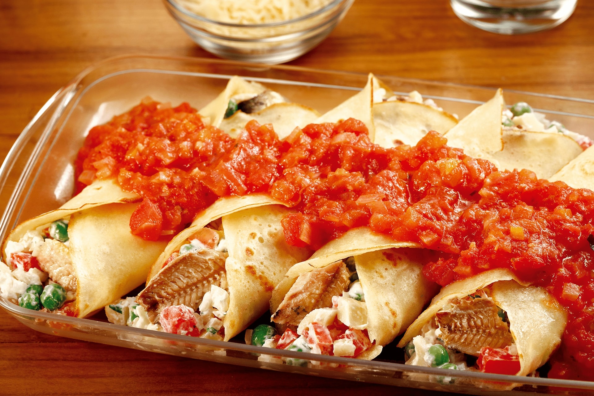 Panqueca de Sardinha com Molho de Manjericão